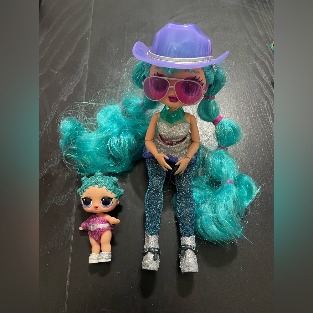 Lol OMG doll COSMIC NOVA with Cosmic Nova baby